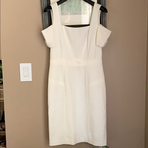 BCBGMaxAzria Dresses & Skirts - BCBGMAXAZRIA White Dress with Drop Sleeve Sz 6